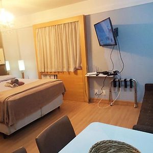 Flat 4 Estrelas Prox Av Paulista, Hc, Convencoes Reboucas, Metro, Bares Nos Jardins